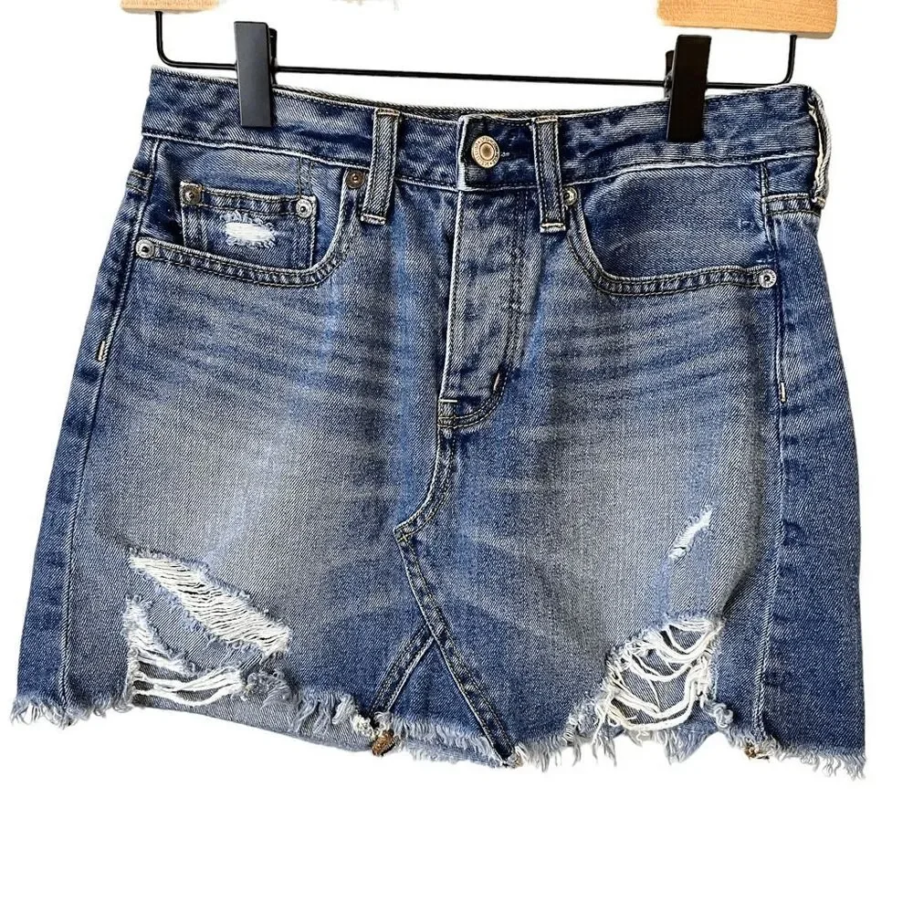 American Eagle Womens Skirt 0 Medium Wash Denim Button Fly Distressed Frayed Hem